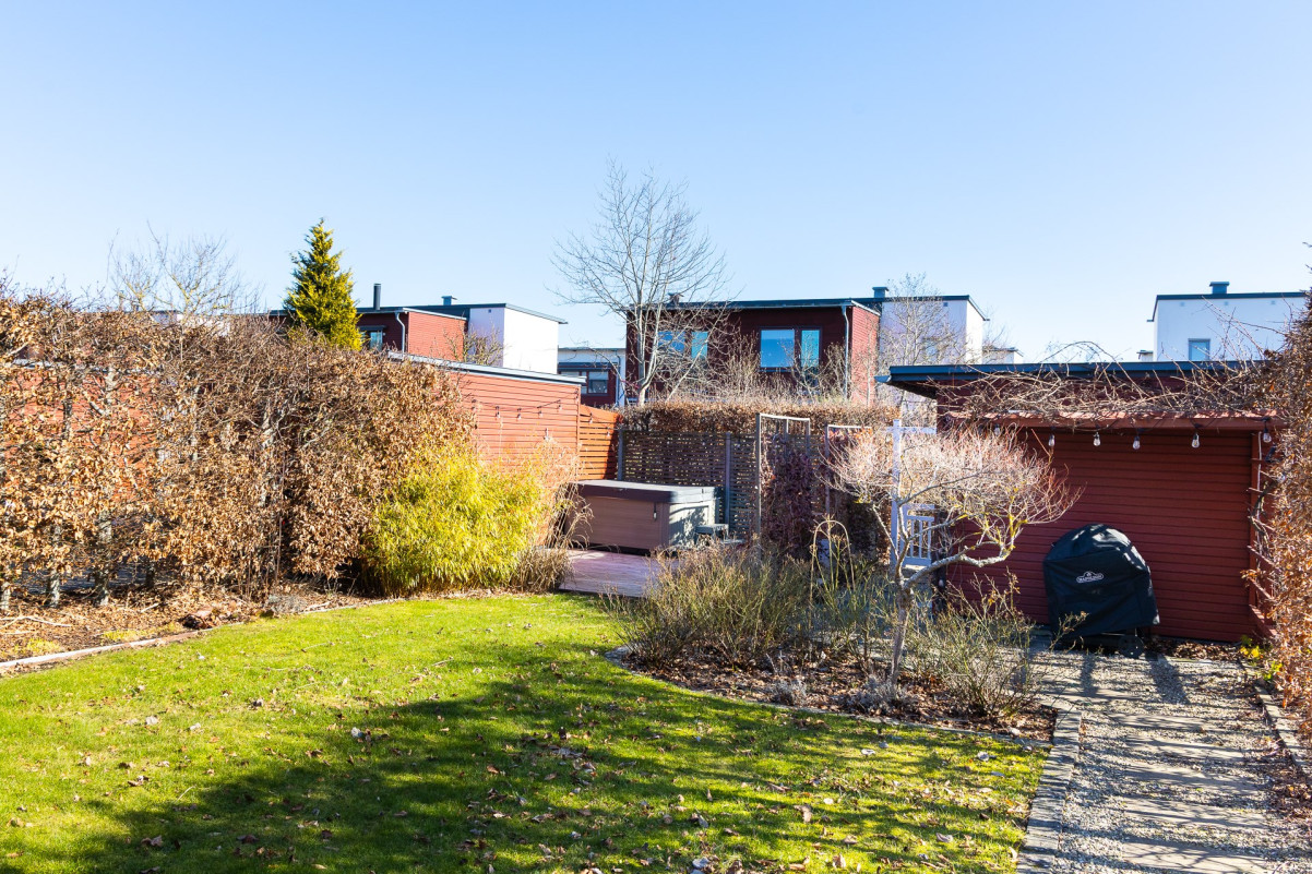  Törnsångaregatan 9