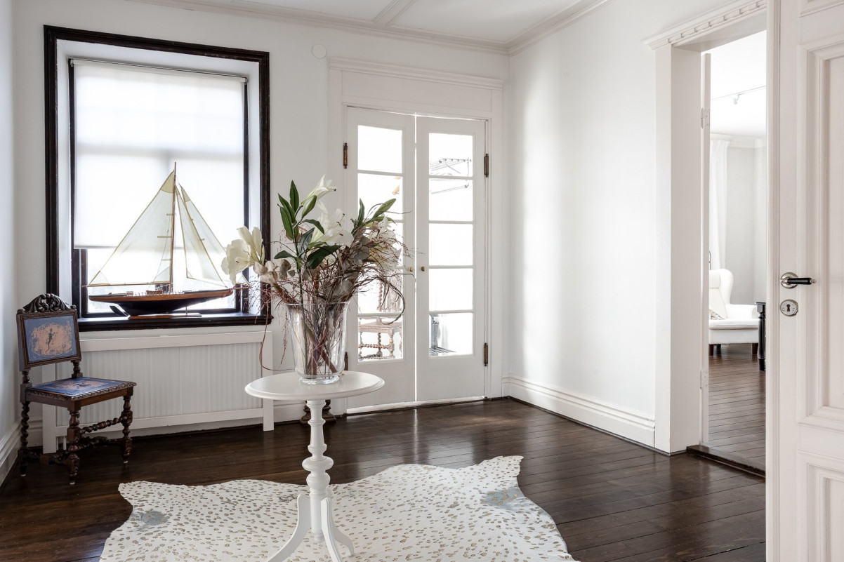 Vy mot huvudentré Storgatan 72