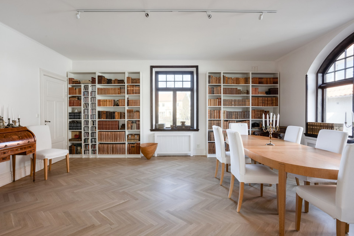 Vacker fiskbensparkett Storgatan 72