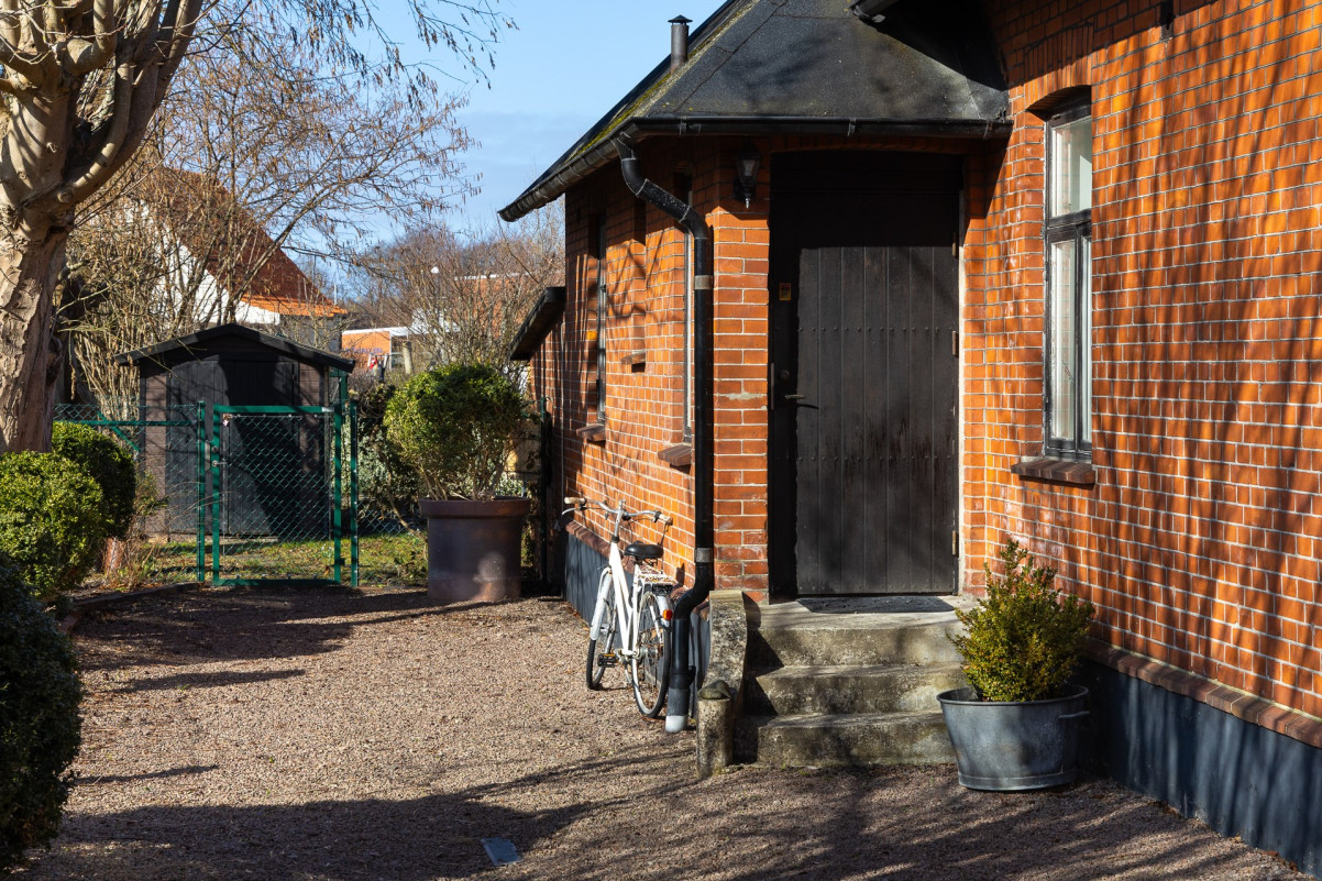 Biluppställning (äldre bygglov för garage finns) Storgatan 72