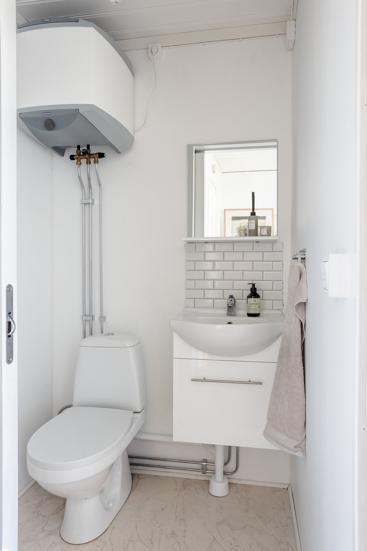 Wc Bror Engkvists Gata 30, Vallmogången stuga 111