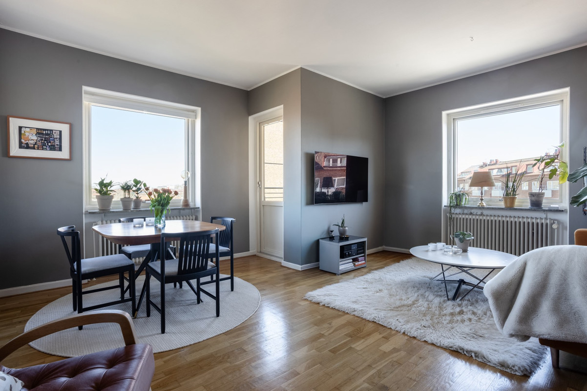 Vardagsrum med plats för både matbord och soffa Rektorsgatan 3