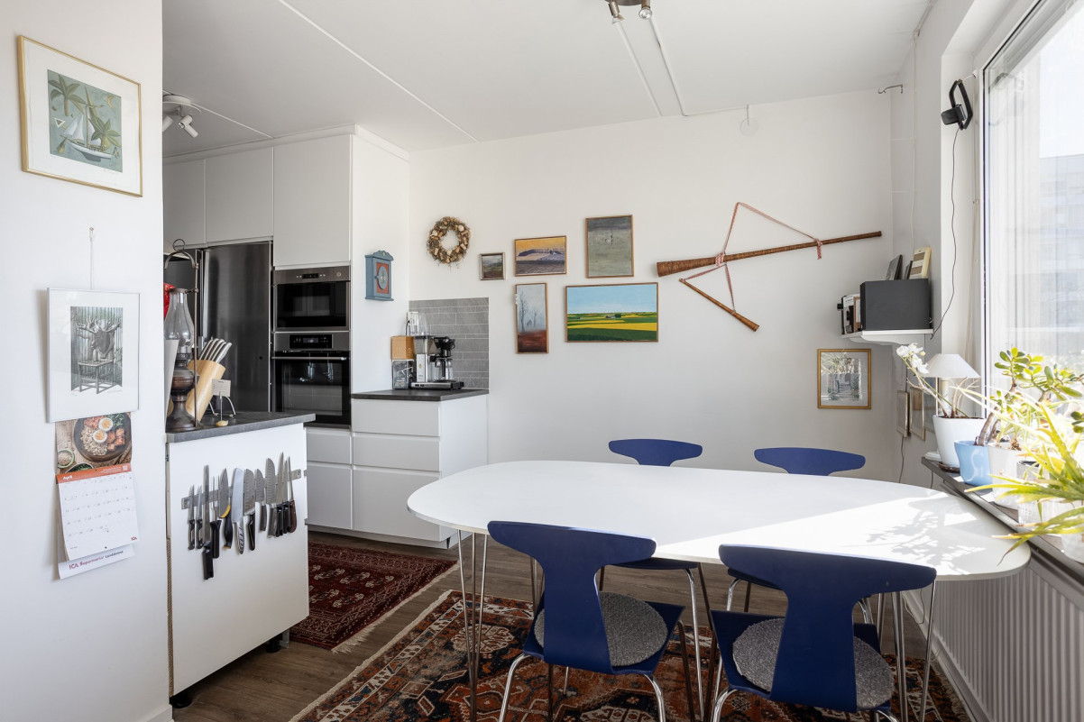 Matplats för 4-6 personer Skiftesvägen 1B