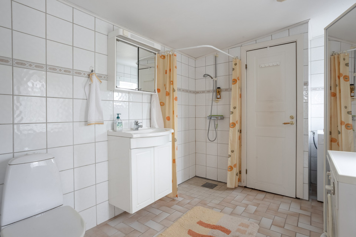 Badrum/Tvättavdelning Rönngatan 19