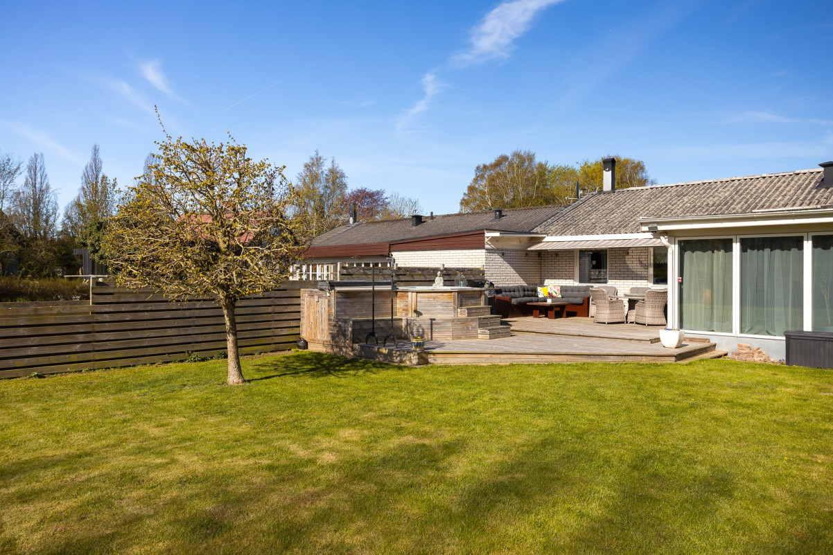 Altanen, skyddad och med Jacuzzin S:t Andreas väg 28