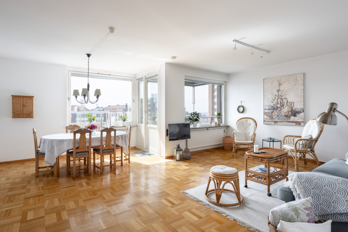  Kronborgsgatan 8