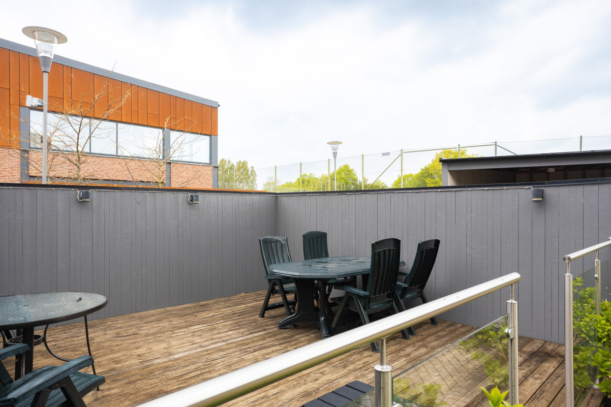 Innergården med möblemang Rydebäcks stationsgata 3