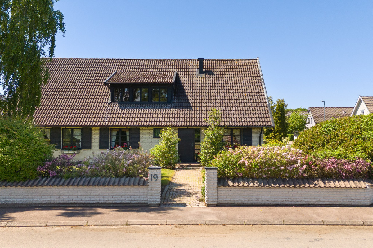  Solrosvägen 19
